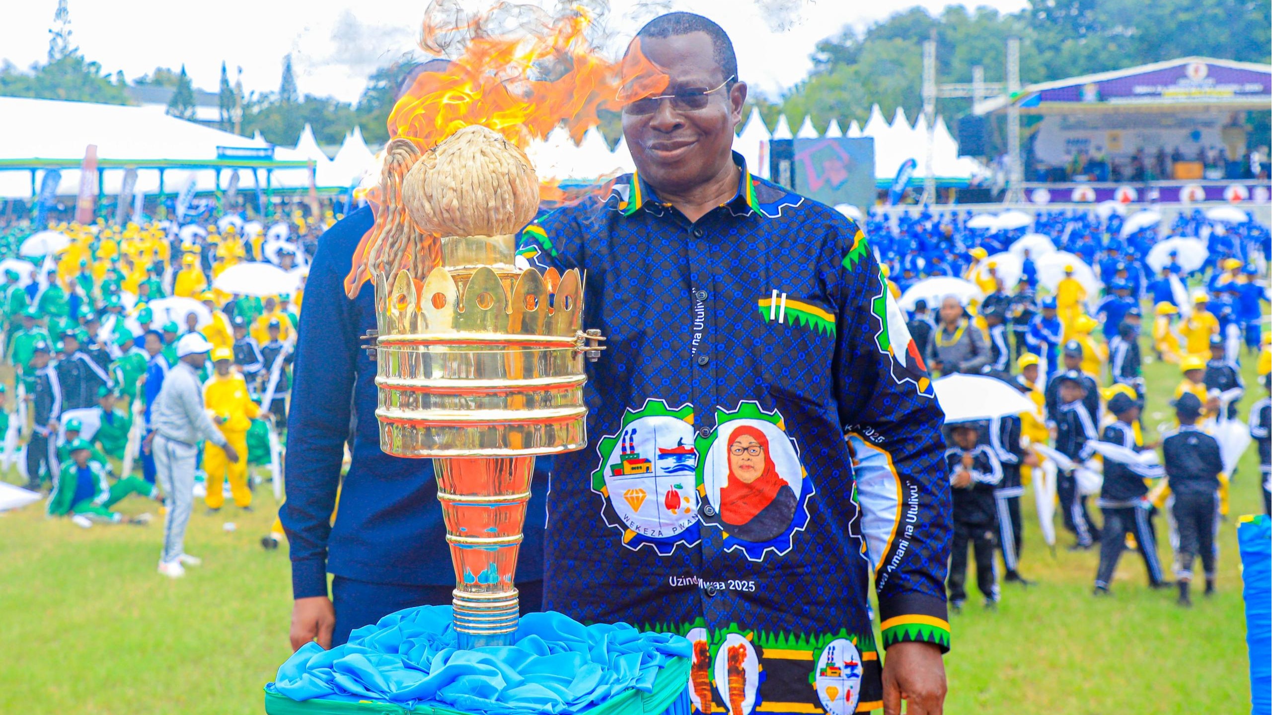 DKT. MPANGO AZINDUA MBIO ZA MWENGE WA UHURU 2025 VIWANJA VYA SHIRIKA LA ELIMU KIBAHA.