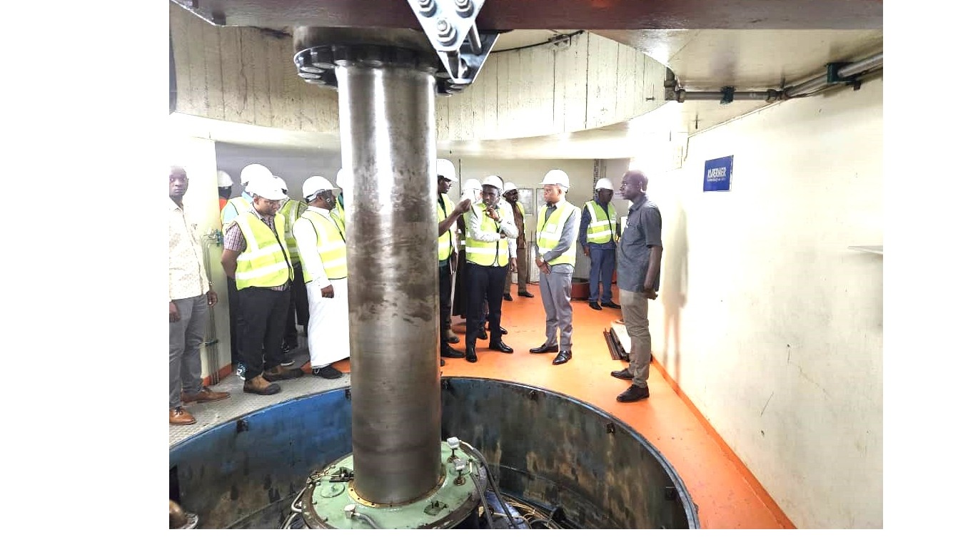 DKT. BITEKO AKAGUA MITAMBO YA UMEME YA N...