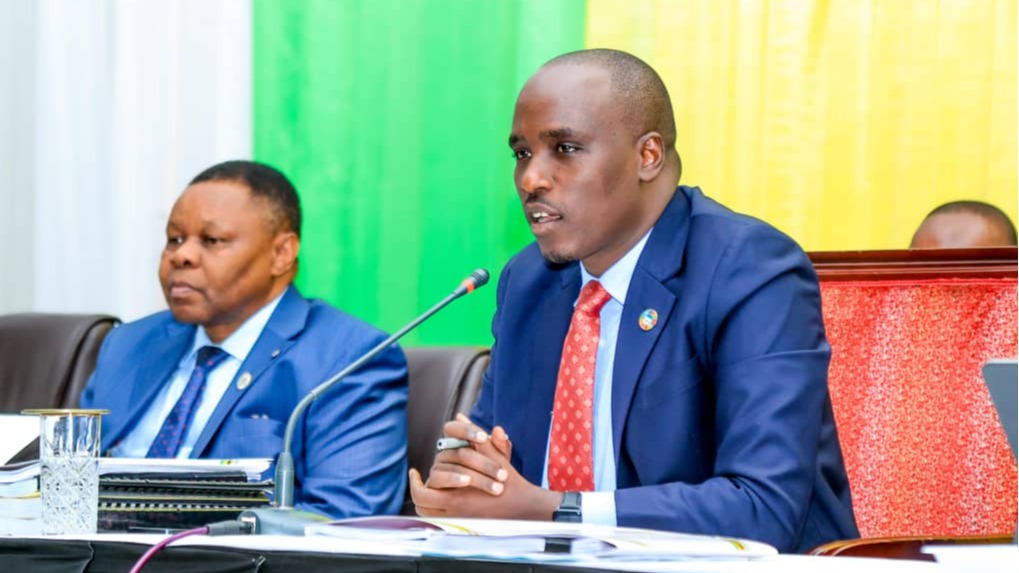 UTENDAJI KAZI WA WIZARA YA NISHATI NA TA...