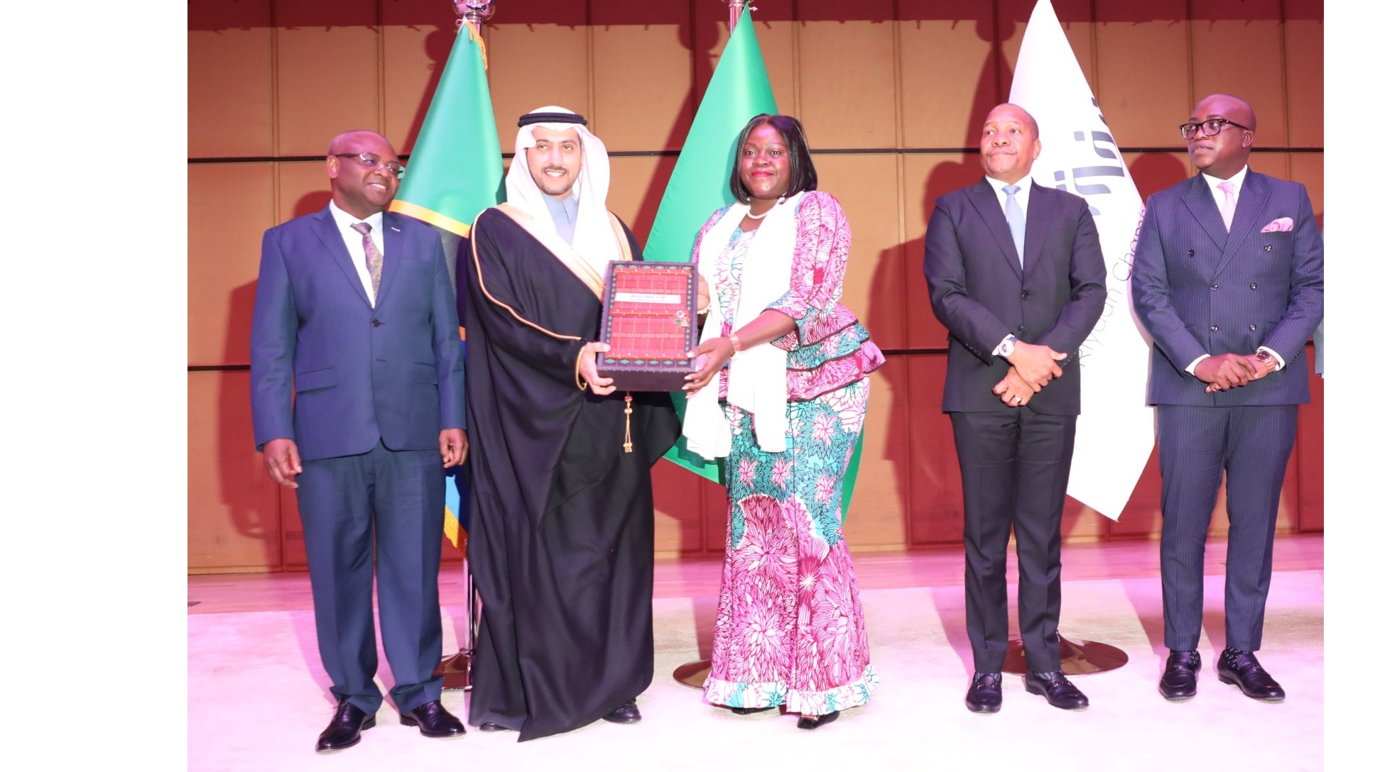 KAPINGA ATUMIA KONGAMANO LA BIASHARA NA...