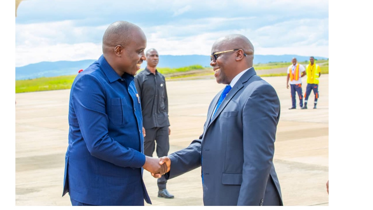 DKT. BITEKO AWASILI MBEYA KWA ZIARA YA K...