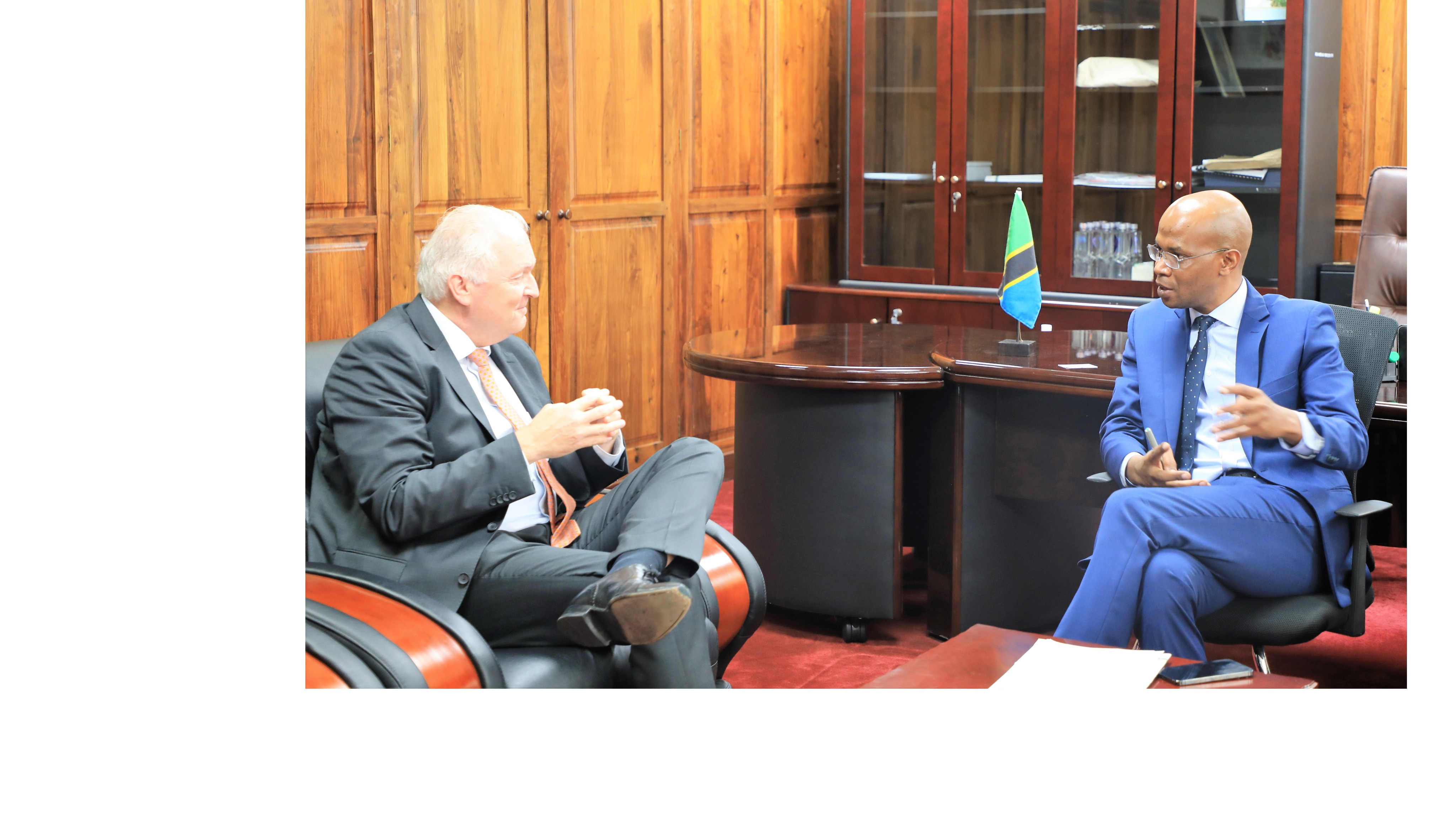 Waziri wa Nishati afanya mazungumzo na B...