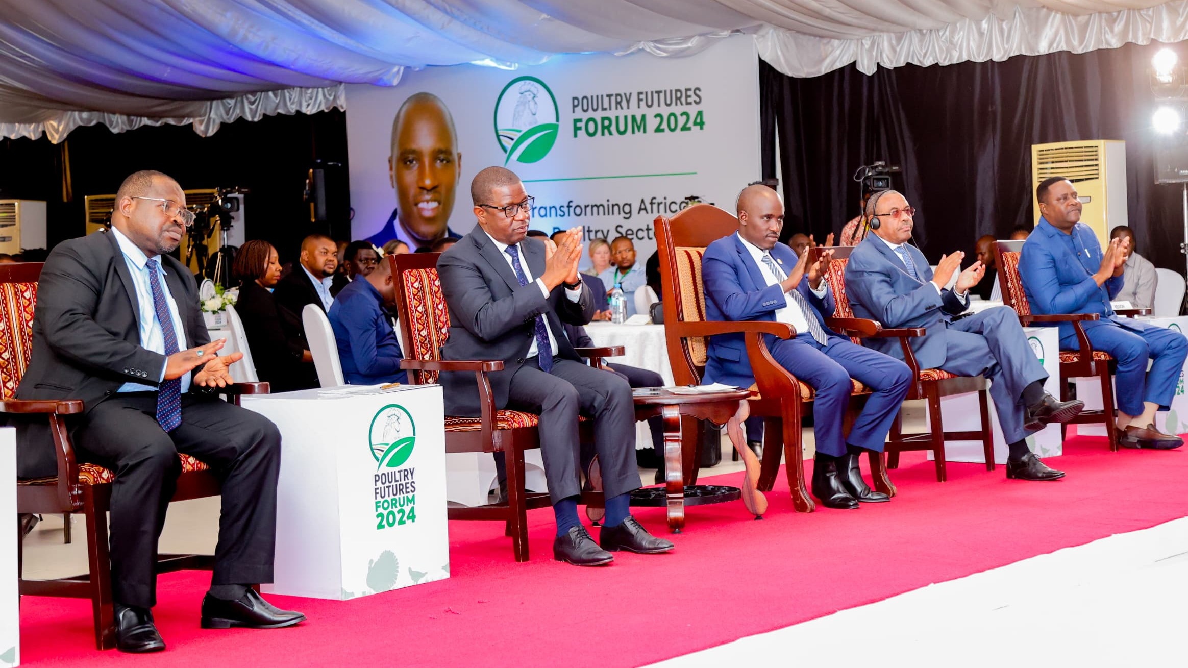 SERIKALI YAWEKA MKAZO KUKUZA TASNIA YA U...