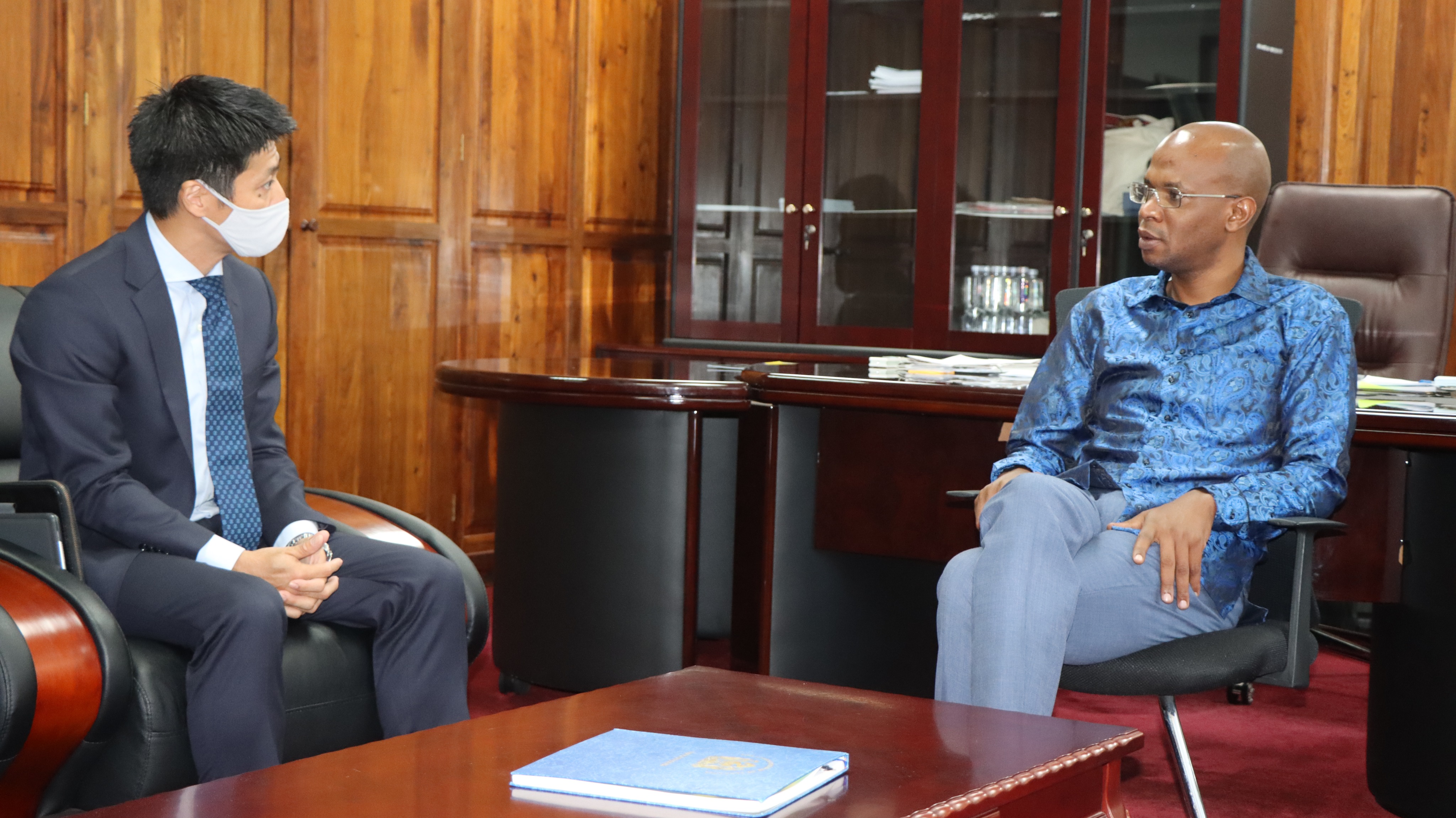 MASHIRIKA YA KIGENI YAZIDI KUVUTIWA KUWE...