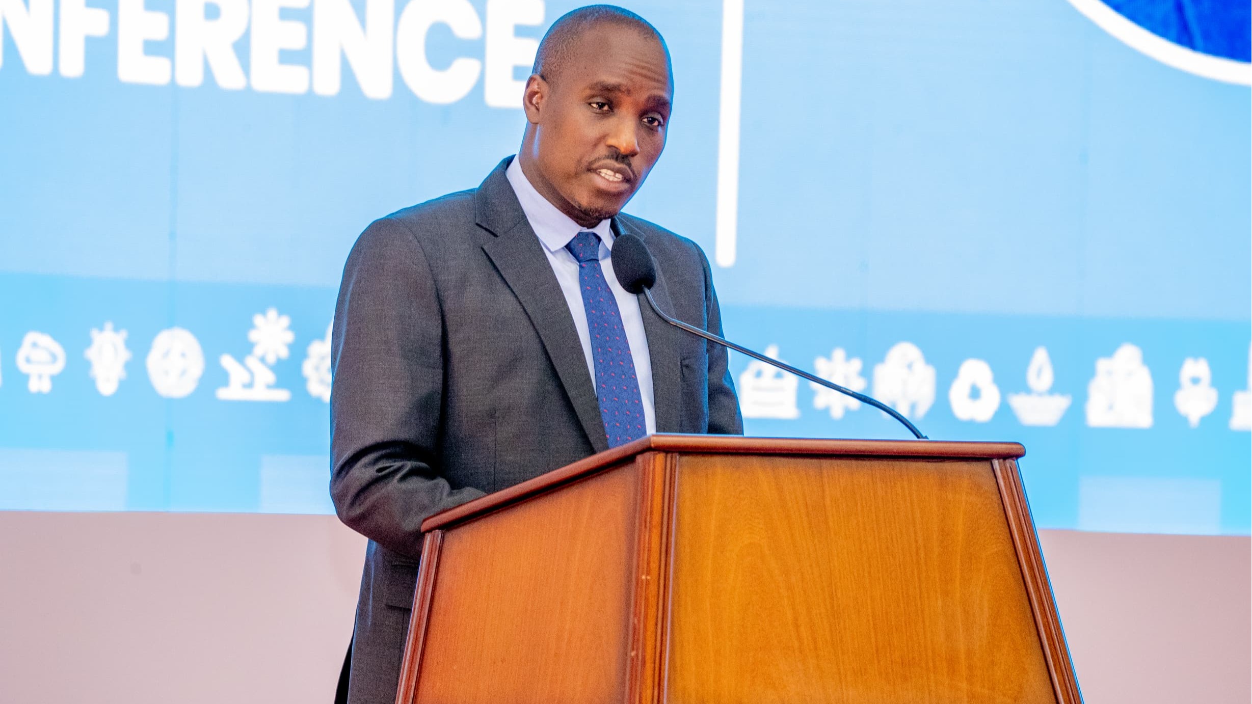 AFRIKA TUNAYAPA KIPAUMBLE MATUMIZI YA NI...