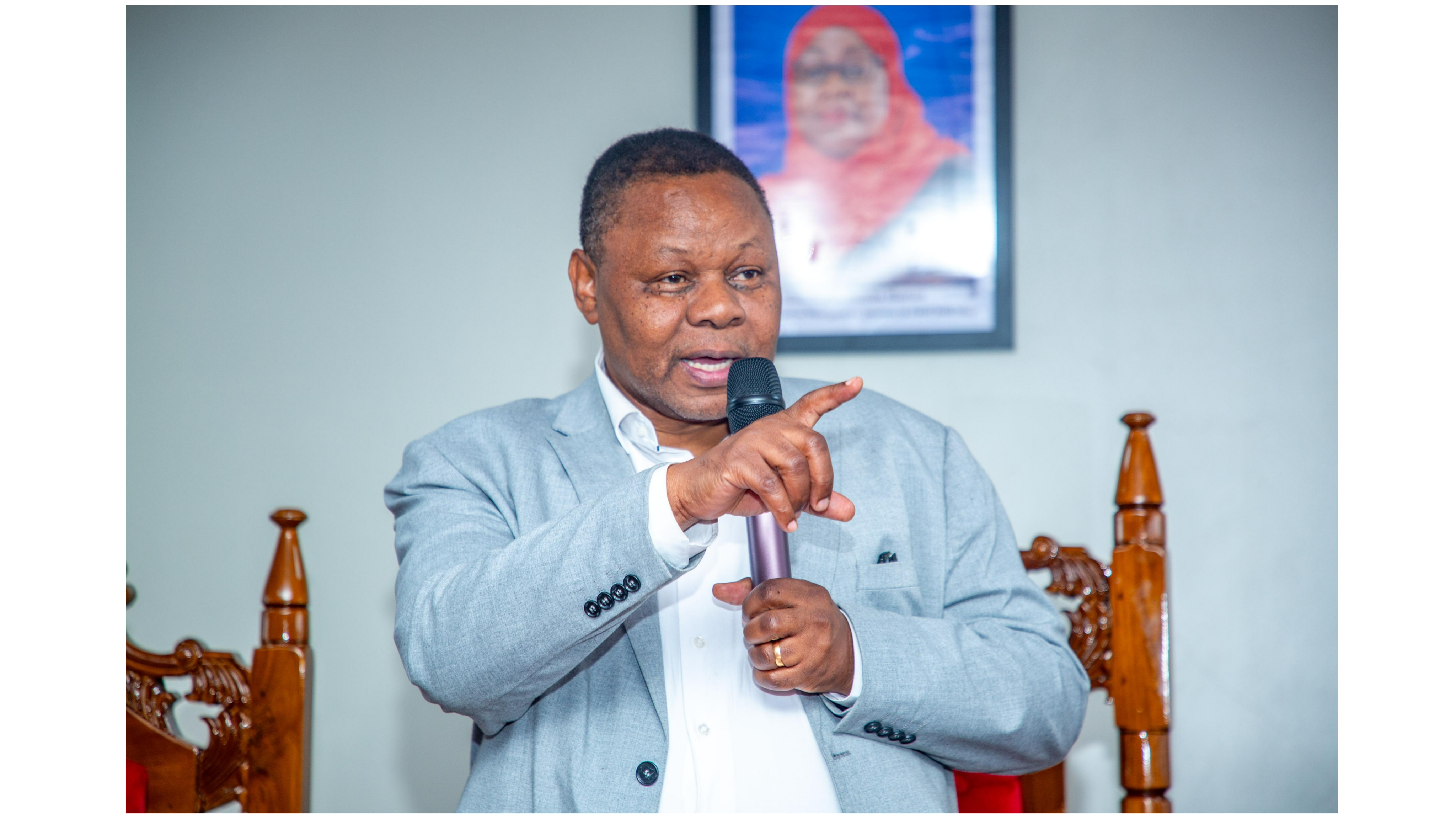 WATUMISHI WAHIMIZWA KUJENGA MAKAZI KABLA...