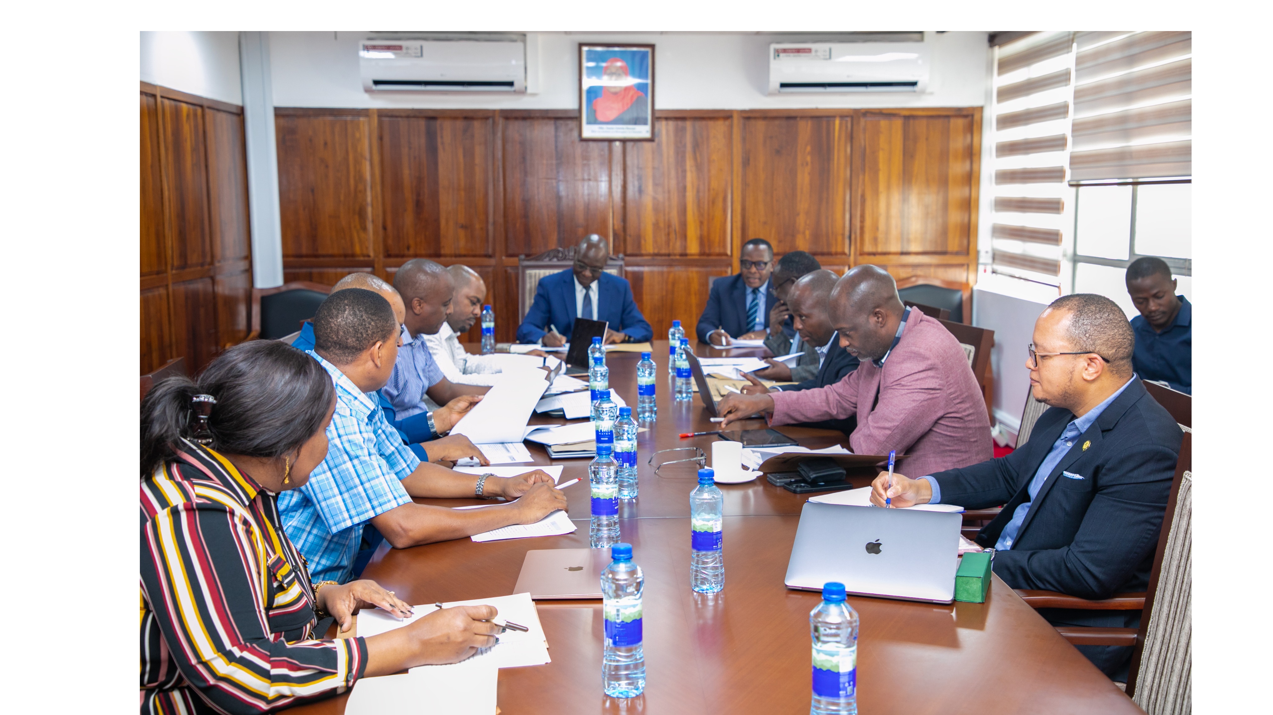 WAKANDARASI MRADI WA TAZA (kV 400) WATAK...