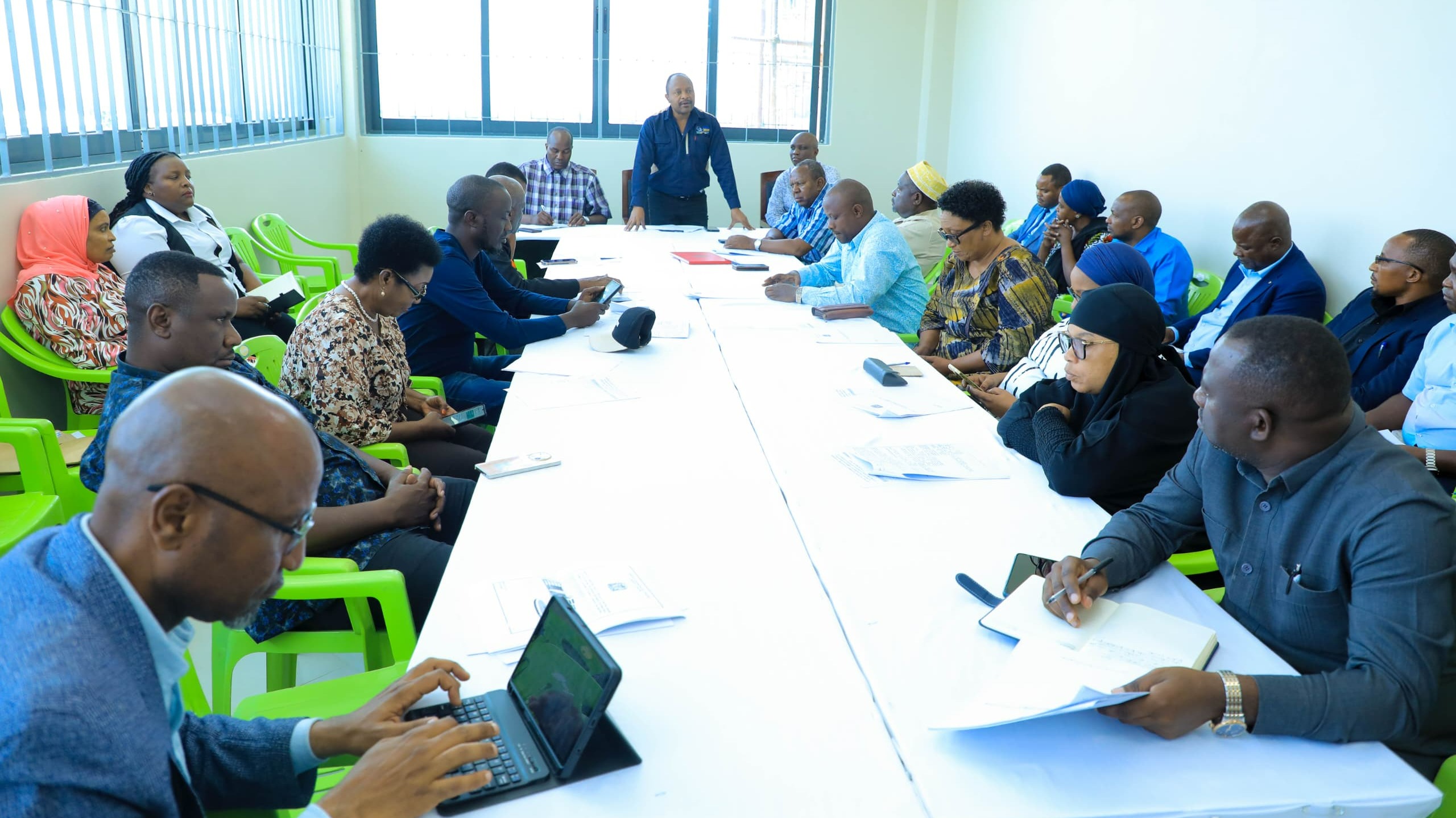 KAMATI YA KUDUMU YA BUNGE YAPONGEZA UJEN...