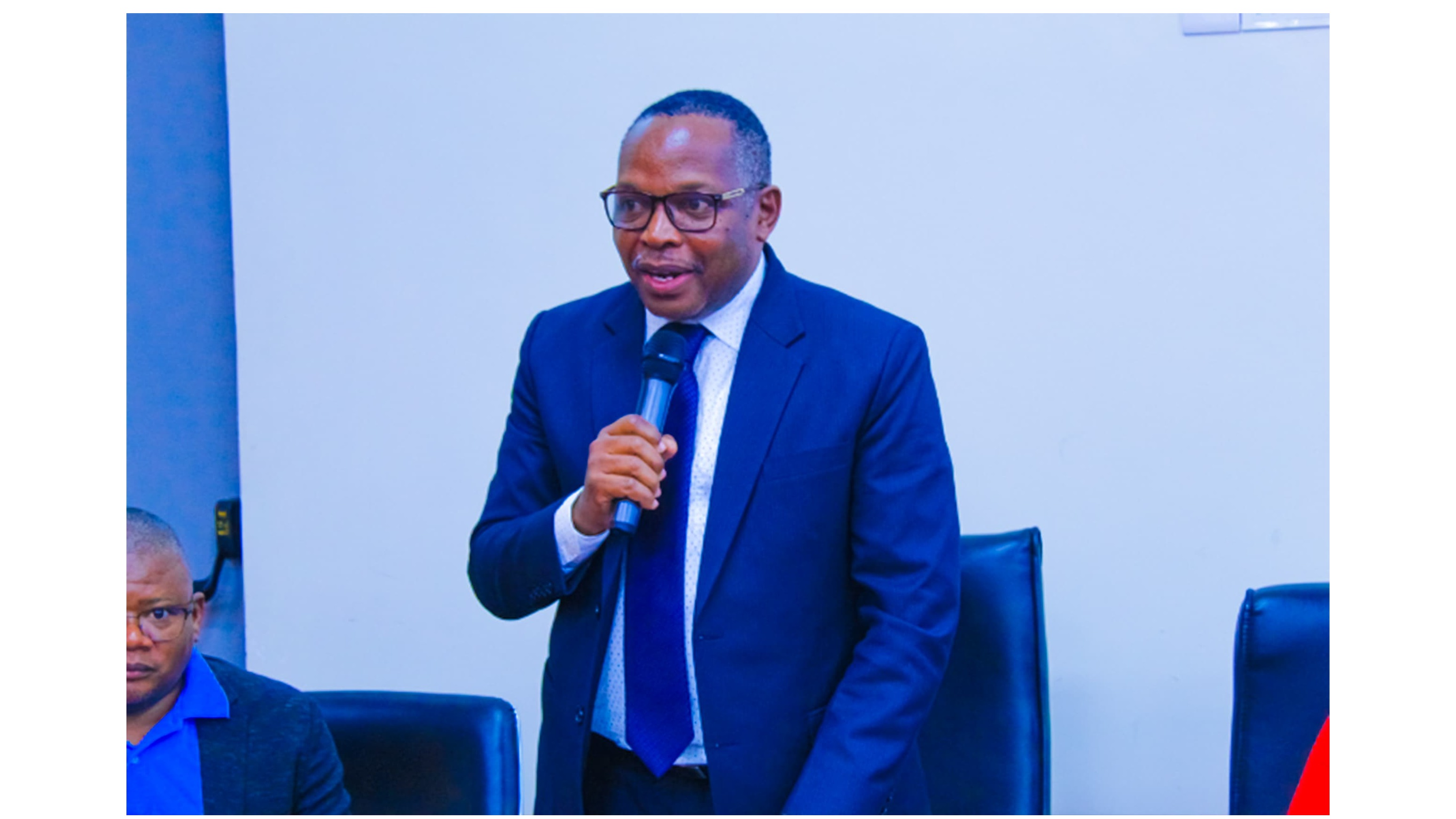 WATENDAJI TAASISI ZA WIZARA YA NISHATI W...