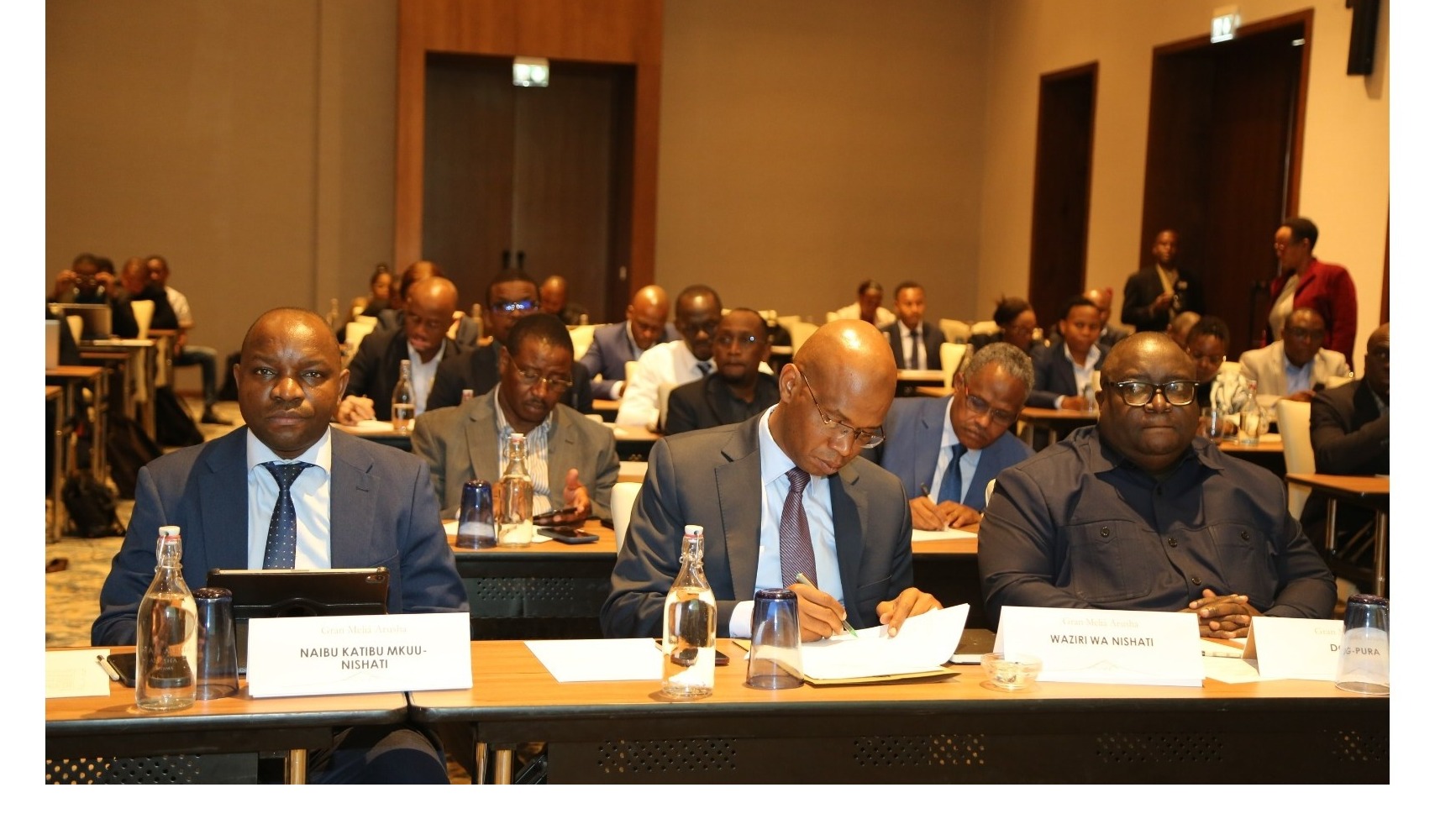 ​MAKAMBA AYATAKA MAKAMPUNI YA BIMA NCHIN...