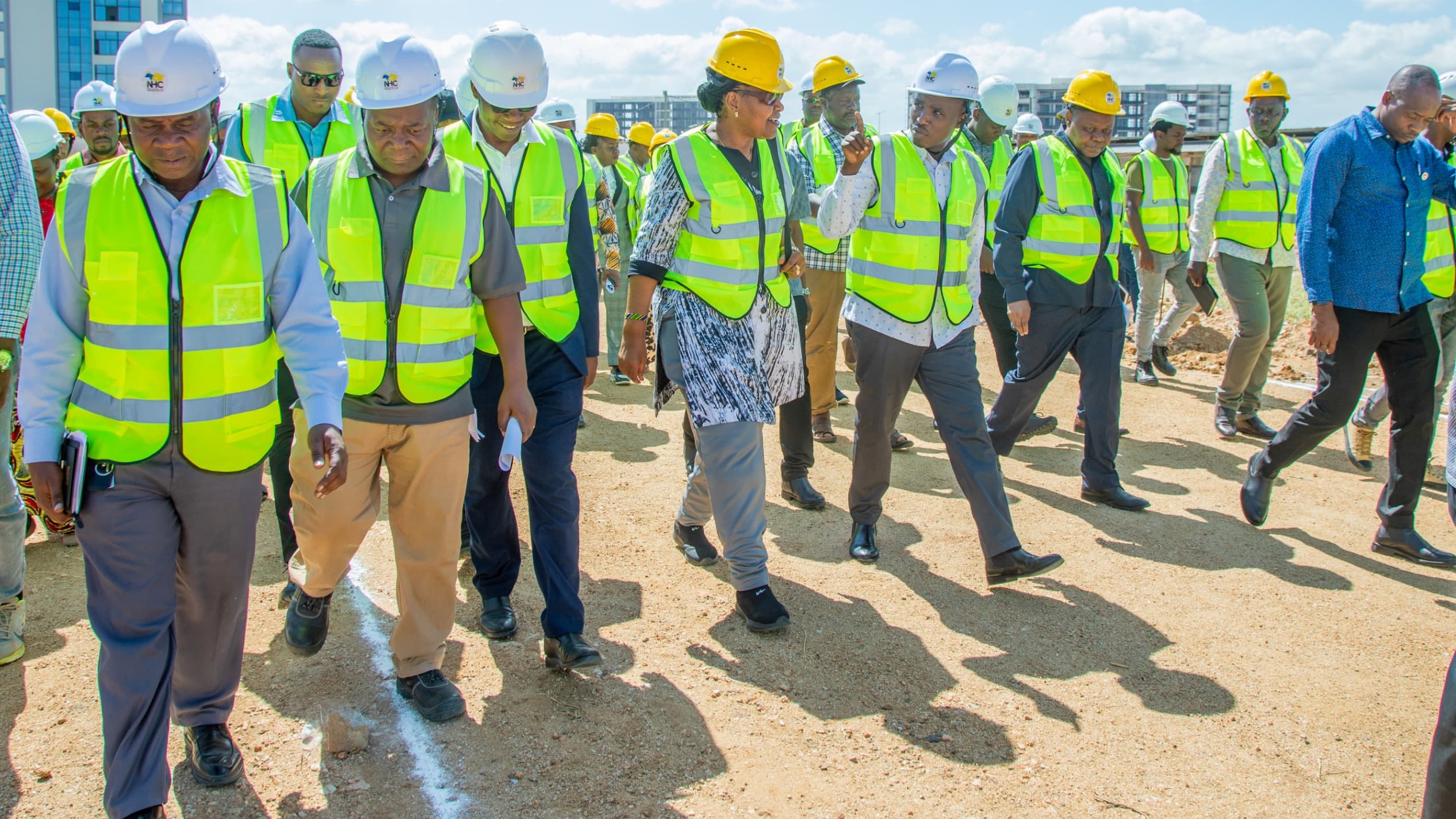 KAMATI YA BUNGE YAKAGUA UJENZI WA JENGO...