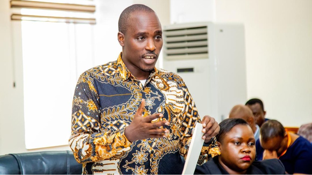 DKT. BITEKO AWAPONGEZA WABUNGE KWA KUWAS...