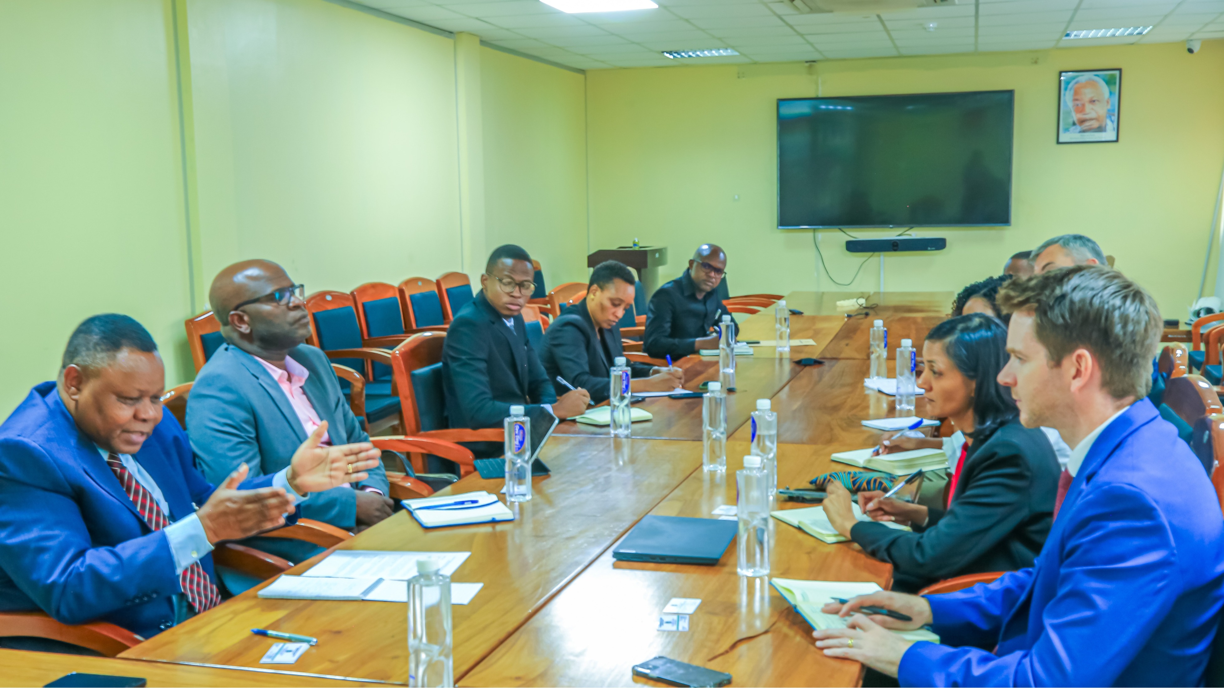 ​MRAMBA AZIKARIBISHA KAMPUNI ZA UINGEREZ...