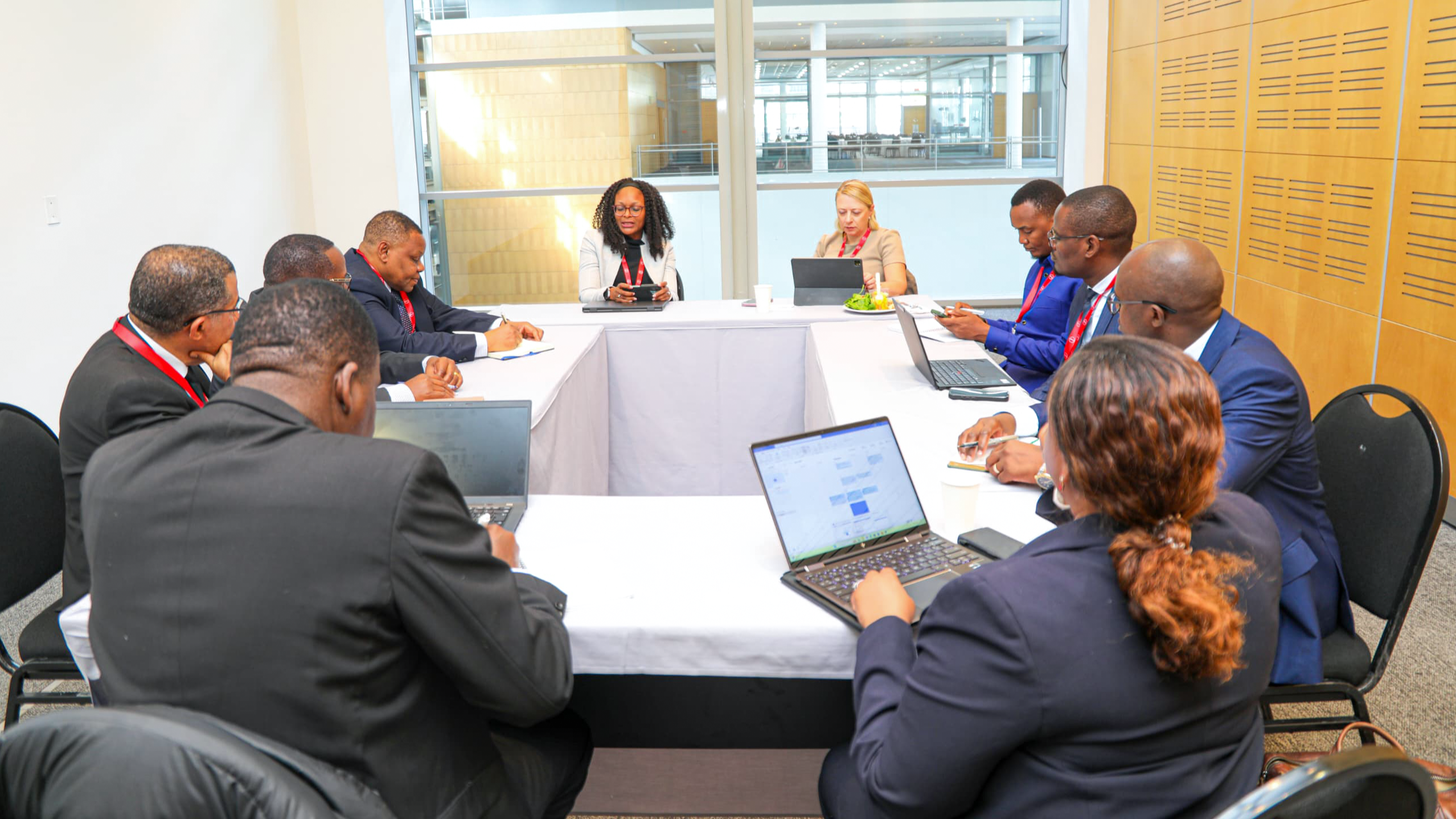 ​TANZANIA NA BENKI YA DUNIA WAJADILIANA...