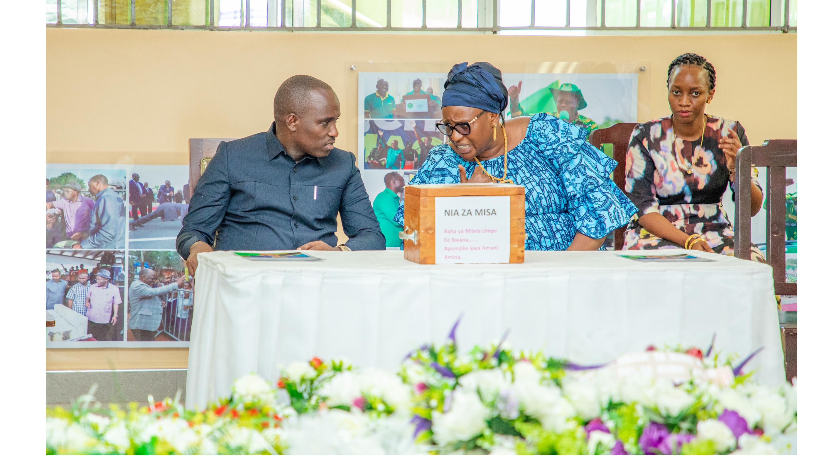 DKT. BITEKO ASHIRIKI MISA TAKATIFU YA KU...