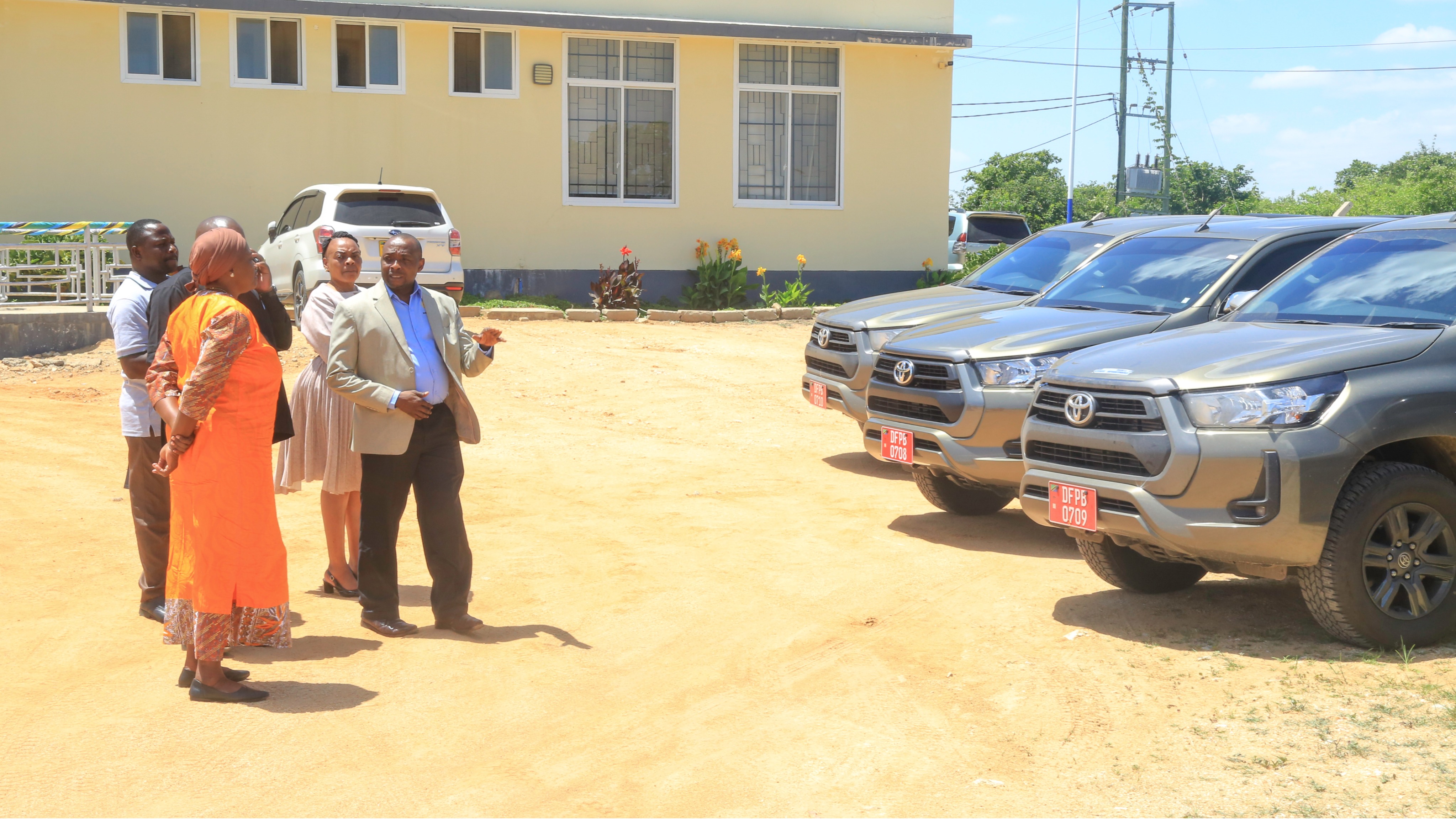 WIZARA YA NISHATI YAPOKEA MAGARI KUTOKA...